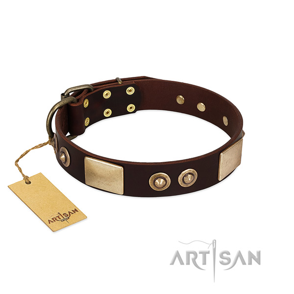 Easy adjustable full grain natural leather dog collar for walking your doggie