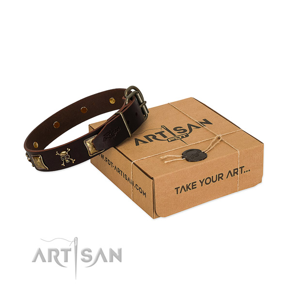Top rate full grain genuine leather dog collar with top notch decorations