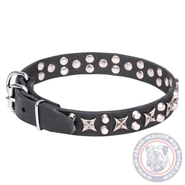 Dog-friendly leather dog collar